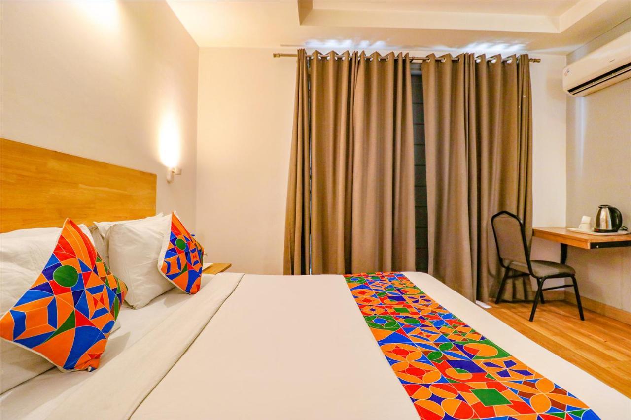 แฟ็บโฮเทล มาเจสติก เจพีเอ็ม Hotel นิวเดลี ภายนอก รูปภาพ